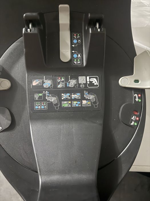 Carro bebe  MAXI-COSI como novo . Usado 3-4 meses
