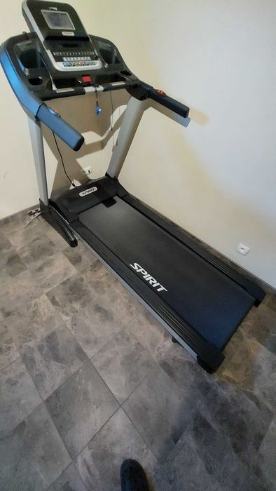 Bieżnia Spirit XT285 + wiosła  i rower stacjonarny gratis