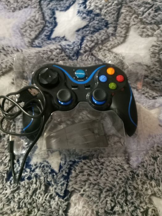 Ігровий геймпад в суперовому стані