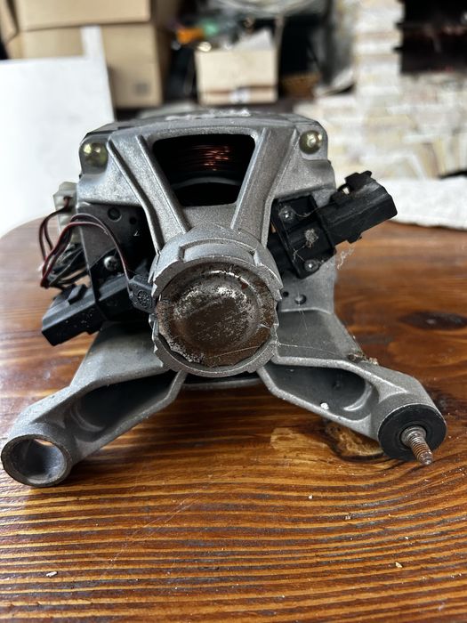 Двигун (мотор) для пральної машини ARISTON