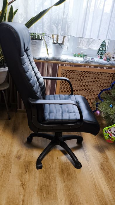 Кресло  офисное Атлант