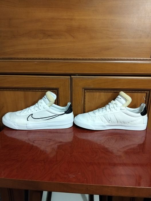 Взуття, кросівки Nike.