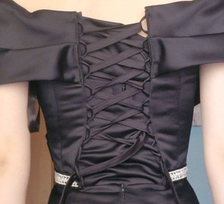 Вечірня сукня в новому стані