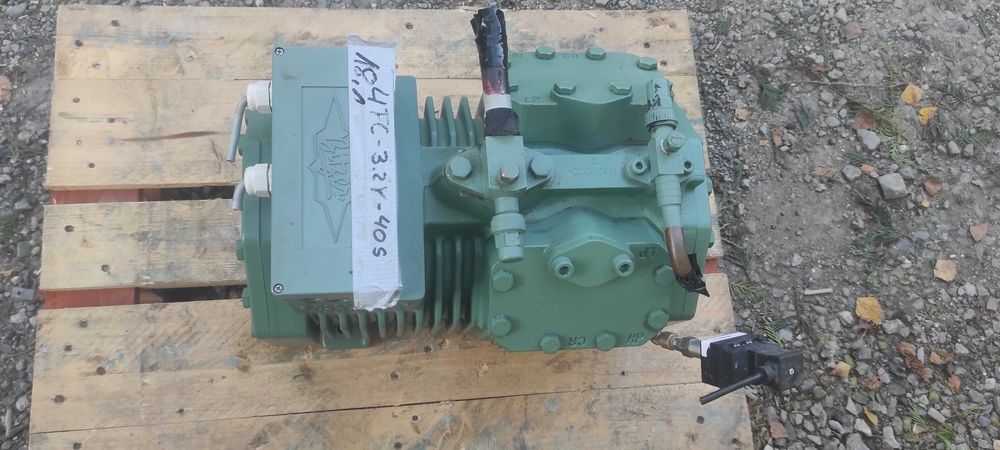 Sprężarka półhermetyczna Bitzer 12,5kW(-5°C / +40°C)  4FC-3.2Y-40S