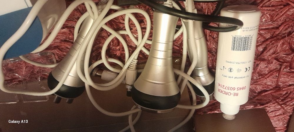 Máquina de Cavitação Ultrassónica + Radiofrequência (RF) – Completa