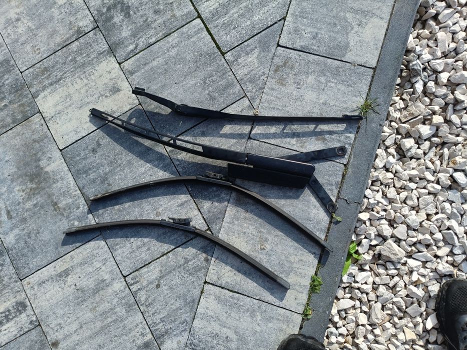 Audi Q7 4L ramiona wycieraczek Europa