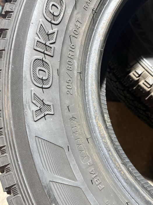 205/80R16 104TYokohama(zima)