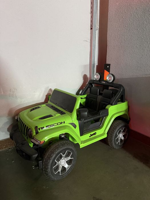 Електромашинка дитяча Jeep джип