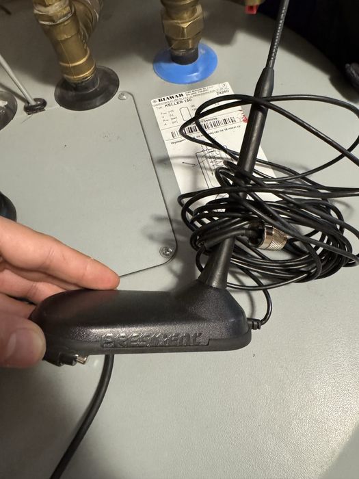 Cb radio CRT ONE razem z anteną president