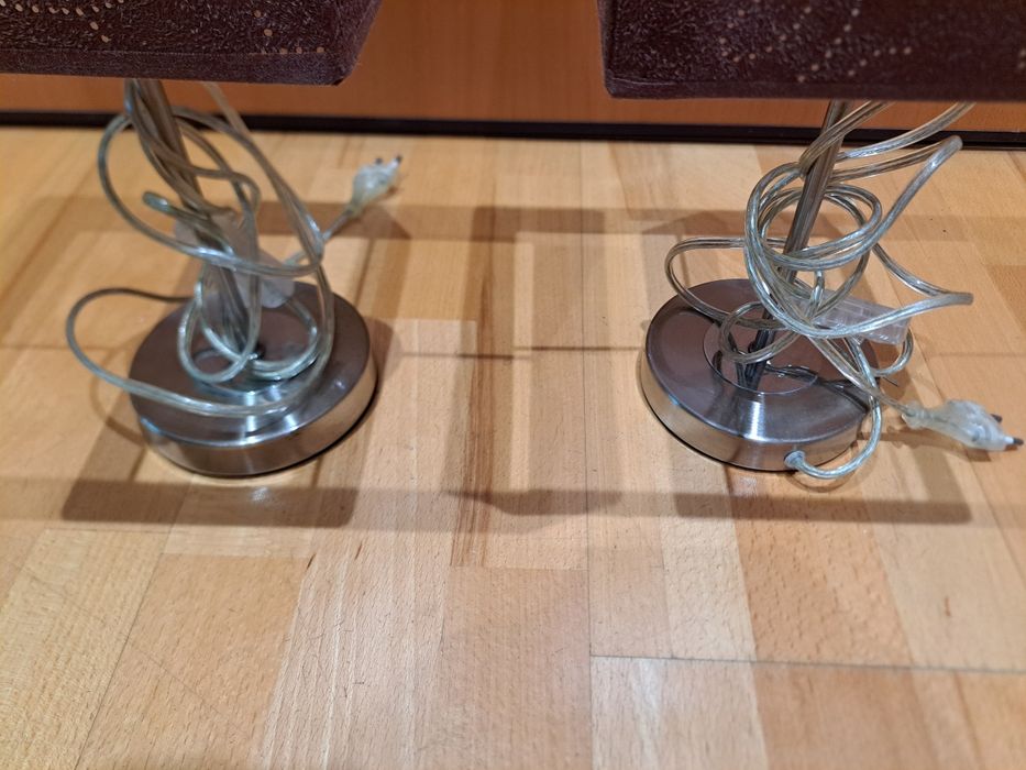 1 Candeeiro de teto + 2 de mesa de cabeceira