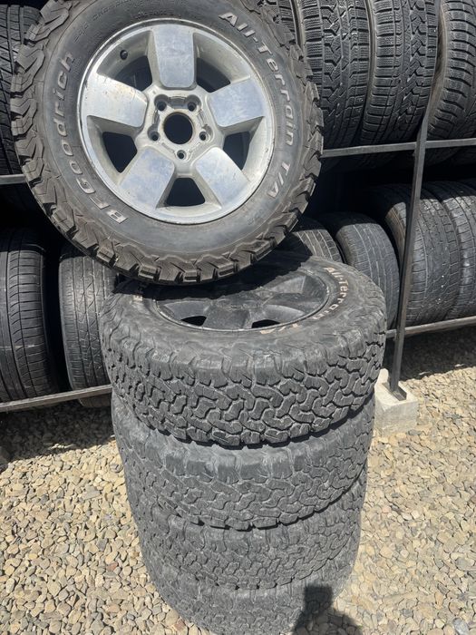 Диски з шинами Jeep Cherokee BF Goodrich 245/70 R17 5x114.3 AllTerrain