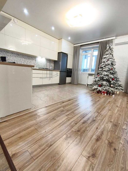 Дворівнева квартира в новому цегляному будинку (2018 р.забудови).