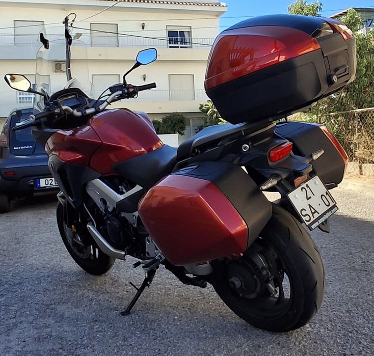 Honda VFR Crossrunner 800x