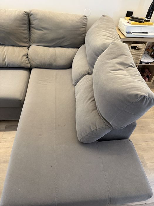 Sofá com chaise longue e cama