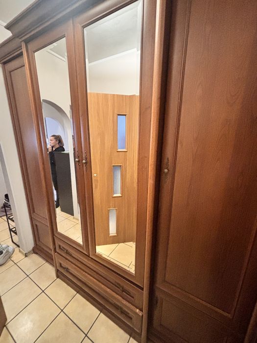 Szafa duza i pakowna oddam za darmo