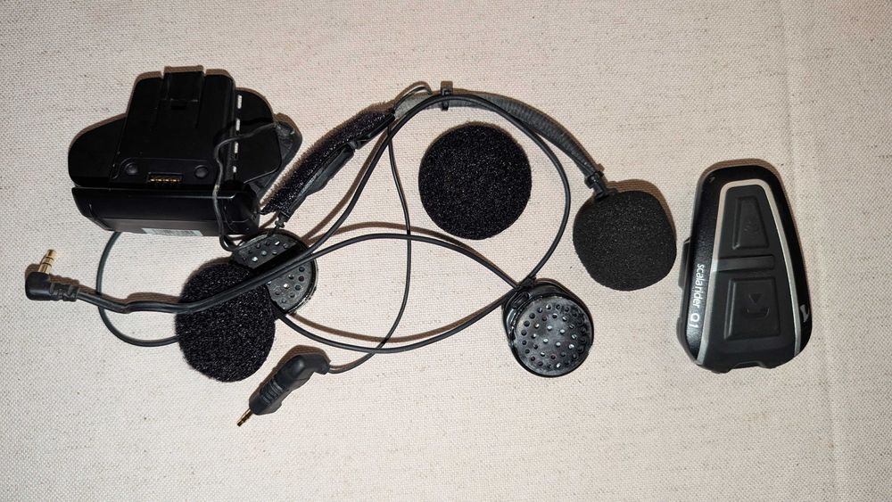 Intercomunicador p/ capacete de moto Cardo Scala Rider Q1