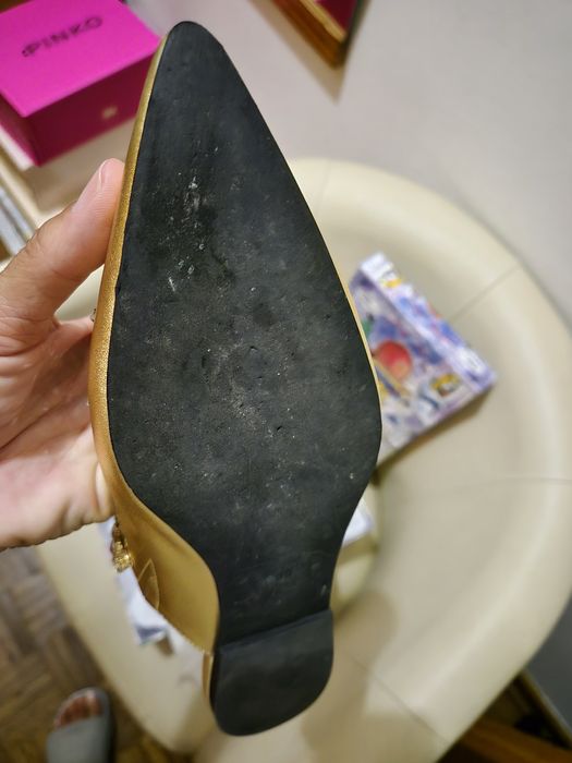 Mules Jeffrey Campbell douradas