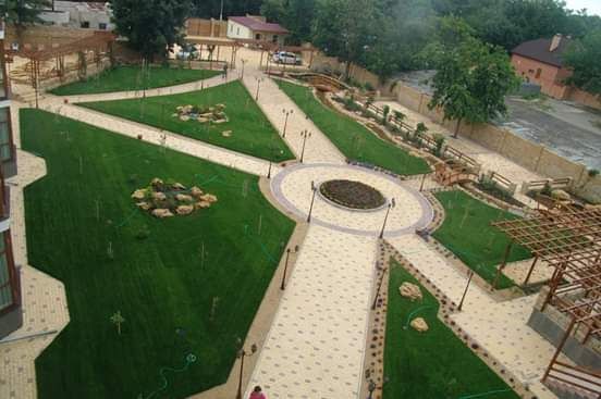 Укладка тротуарной плитки.