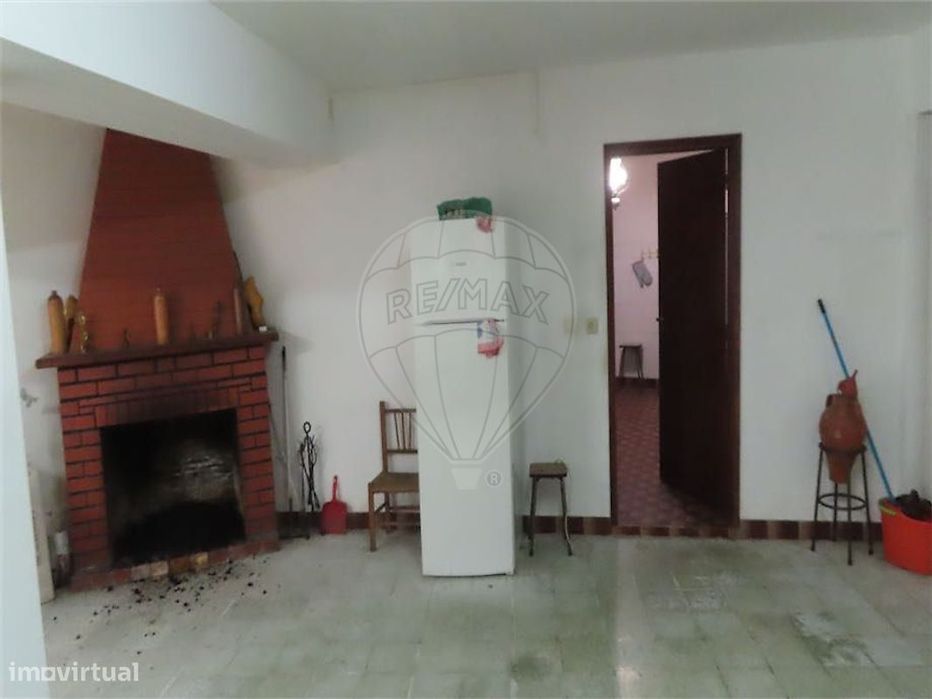 Moradia T4 para venda