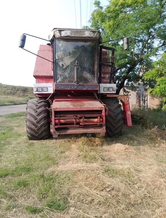 Продам комбайн Массей Фергюсон 38 RS з двигуном ЯМЗ - 238