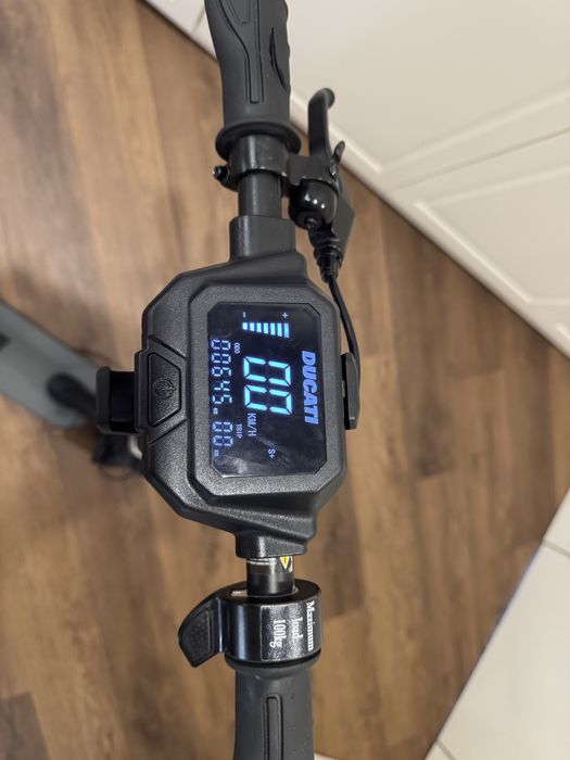 Електросамокат Ducati Pro 2 plus