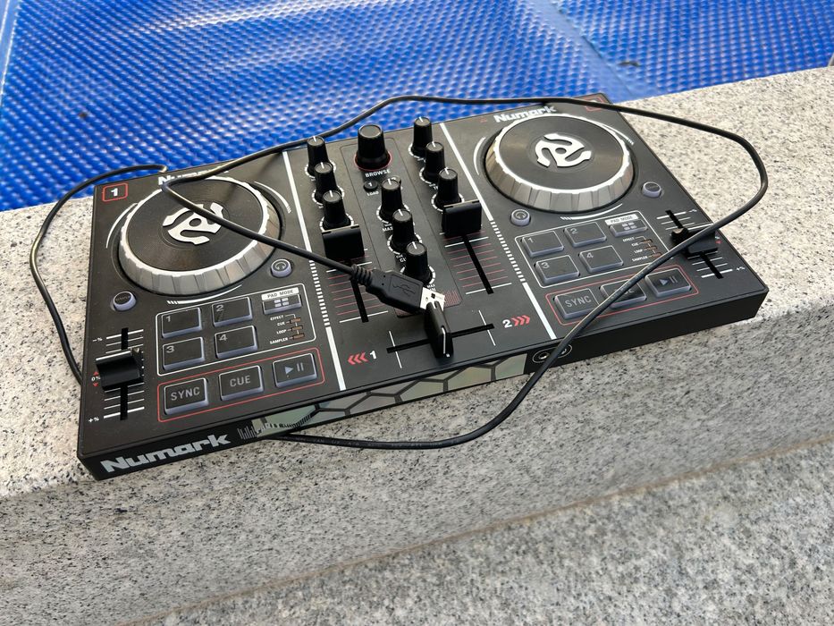 Numark Party Mix