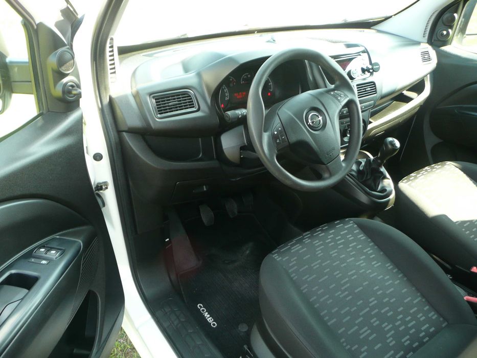 Opel Combo chłodnia 1.3d 2016r.