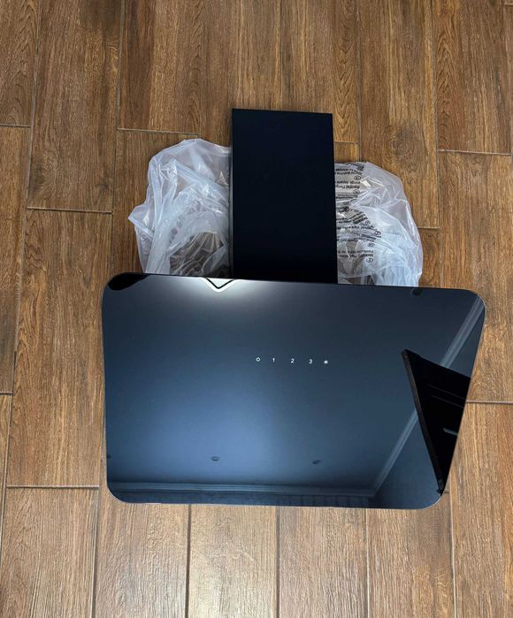 Похилі витяжки потужністю 800 - 1000 м3 Ventolux Minola Perfelli