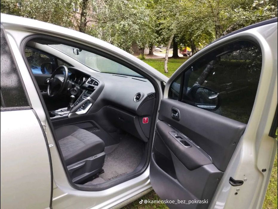 Продам Peugeot 3008 идеал Официальный