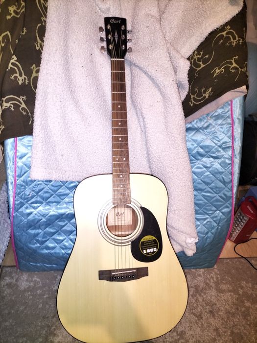 Гитара Cort AD810