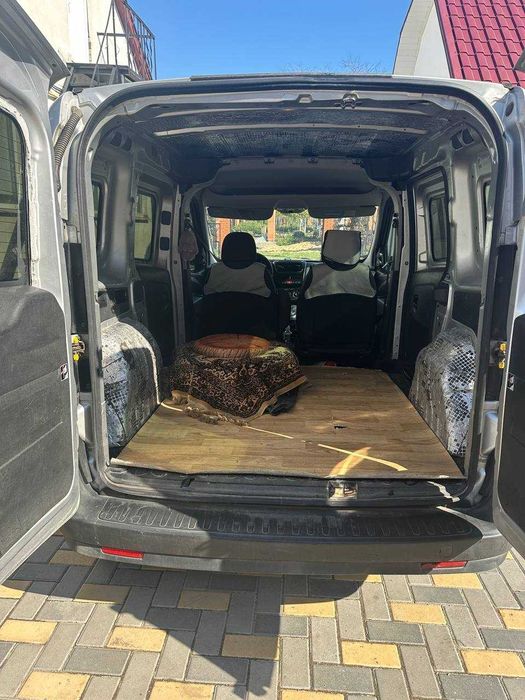 FIAT/Doblo 2012 року