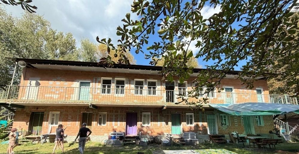 Продаж бази відпочинку на мальовничому березі Десни