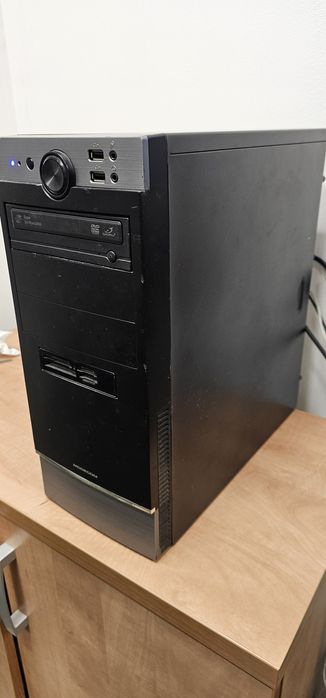 Retro komputer Intel Core2Quad Q9400 2GB 500GB DVD integra