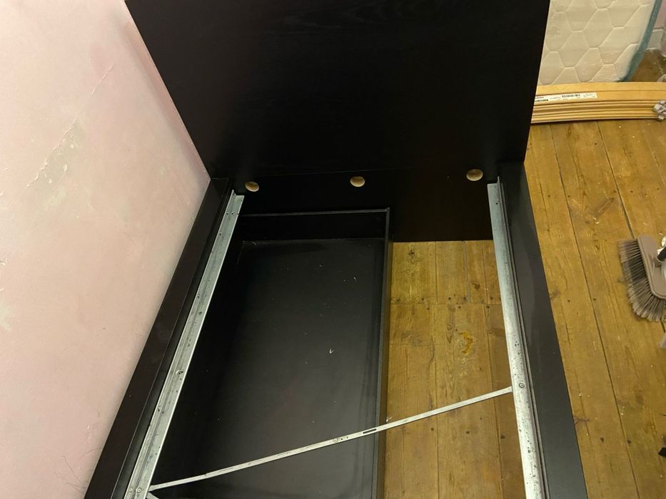 Cama preta ikea c.gaveta