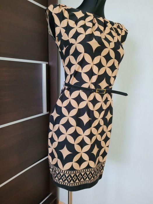 Śliczna sukienka Dorothy Perkins, rozm. 36.