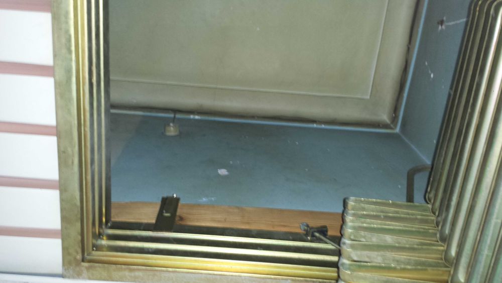 Loja em Benfica - Loja de rua com água e luz