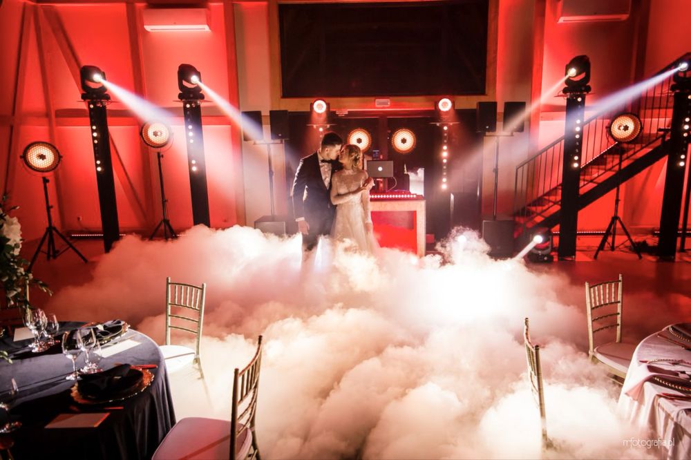 Ciężki Dym / Taniec W Chmurach Atrakcje Weselne