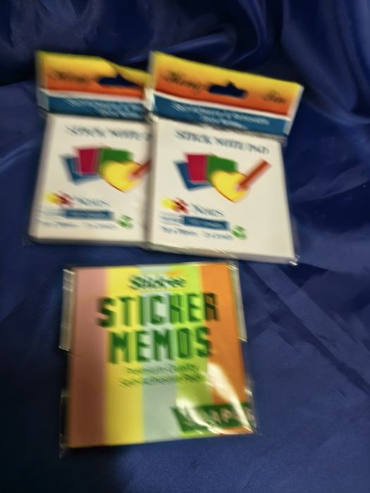 Karteczki samoprzylepne zestaw trzech paczek