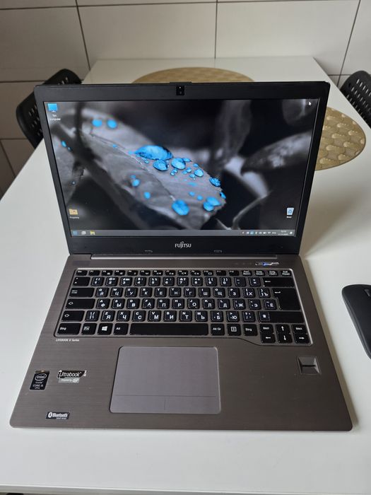 Laptop Fujitsu Lifebook U904