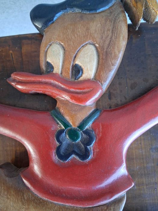 Cabide artesanal com figura do Pato Donald anos 80