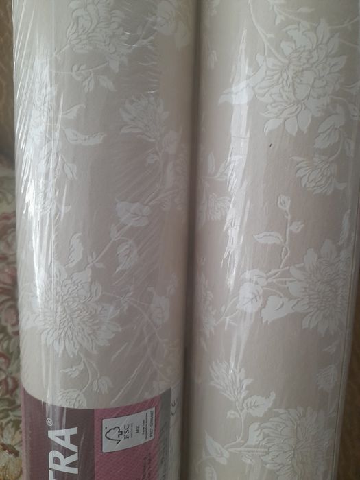 Вінілові шпалери на флізеліновій основі залишки