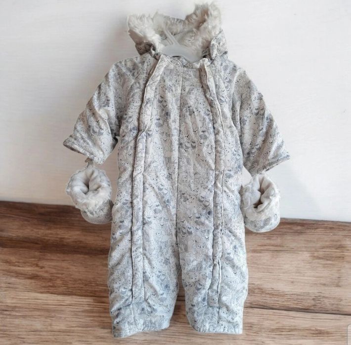 Kombinezon zimowy niemowlęcy H&M Z nadrukiem zwierząt leśnych