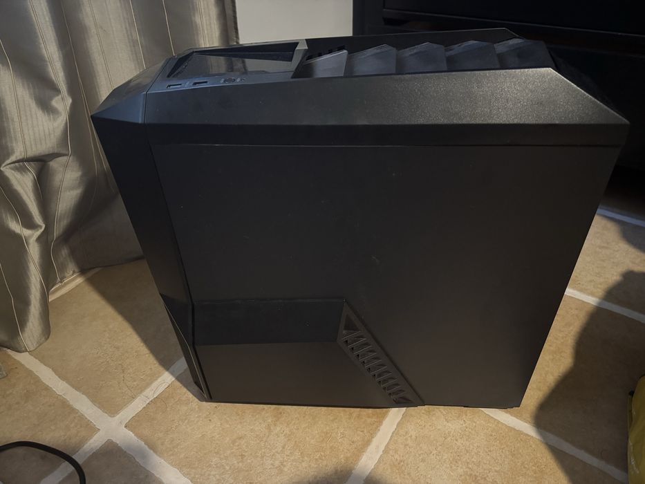 Zalman Case with 600W EVGA Bronze Power Supply and DVD Reader/Writer64551388460803121