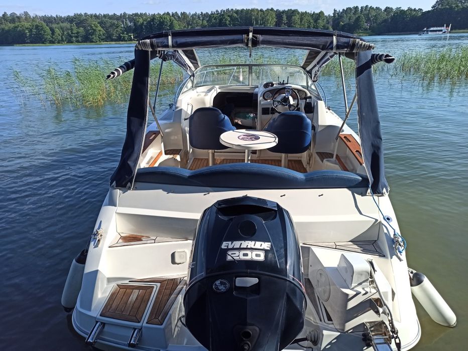 Łódź motorowa Galeon Galia 620 Evinrude E-tec 200 kabinowa motorówka jacht