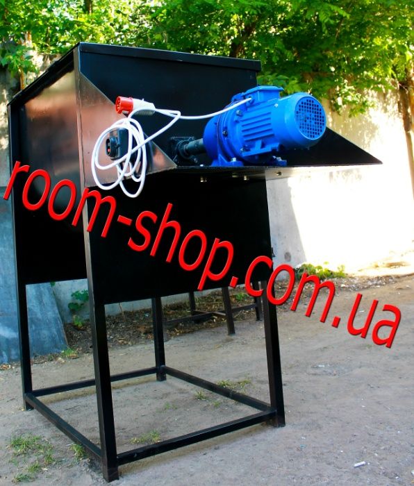 Смеситель кормов, бетоносмесители, коромосмесители, шнековый смеситель