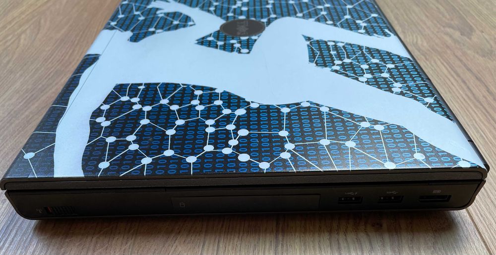 DELL M4800 i7-4810MQ 16GB SSD 256GB QUADRO K2100M.