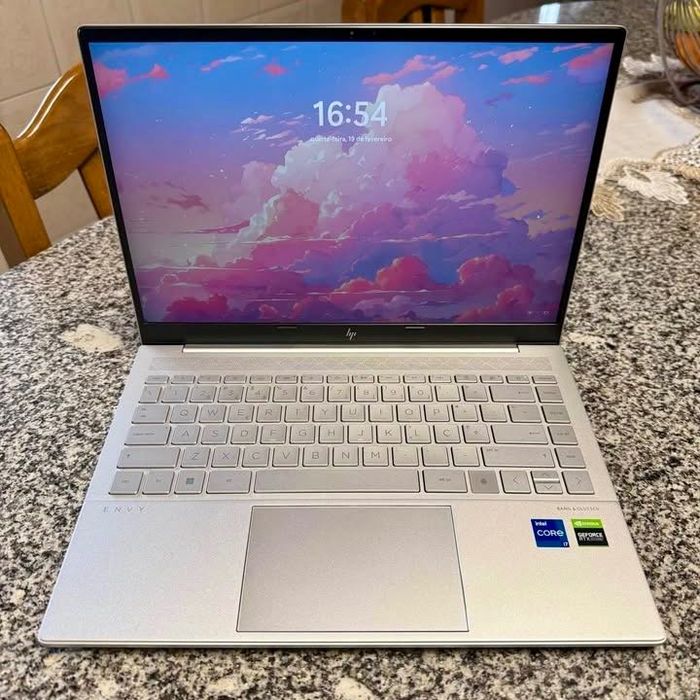 HP ENVY 14-eb1006np – Excelente Estado | Pronto a Trabalha