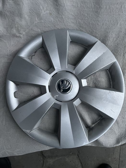 Скло двері для Skoda Fabia II, ковпак R15 оригінал