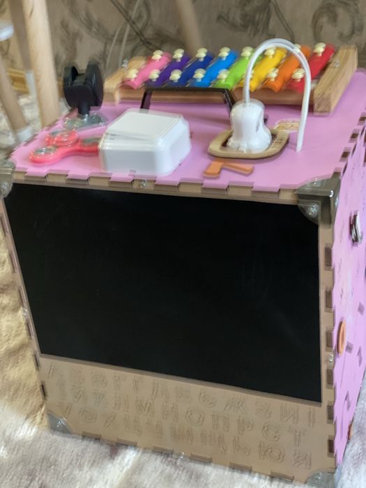 Бізікуб для діток