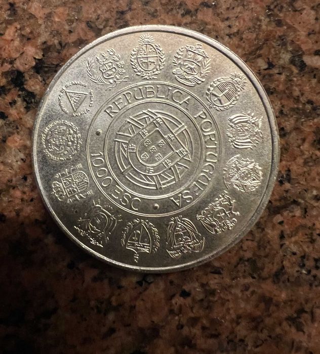 Moedas antigas 2oo escudos/ 25 de Abril